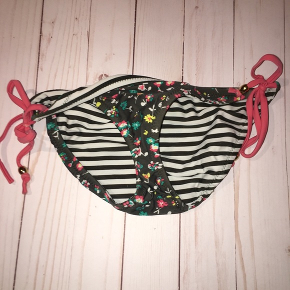 Xhilaration Reversible Swim Bottom with Tie Sides - Picture 5 of 5